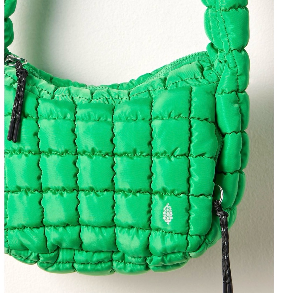 NWT Free People Movement Quilted Baby Carryall Crossbody Bag in Kelly Green - Picture 4 of 12